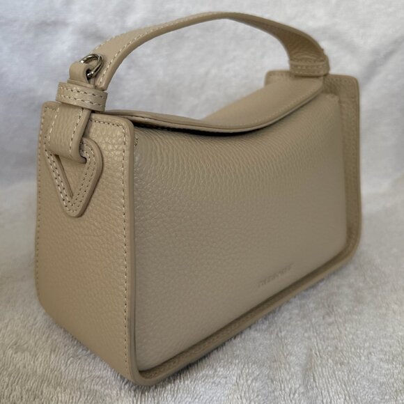 The Horse Mini Clementine (oat) - Picture 3 of 8